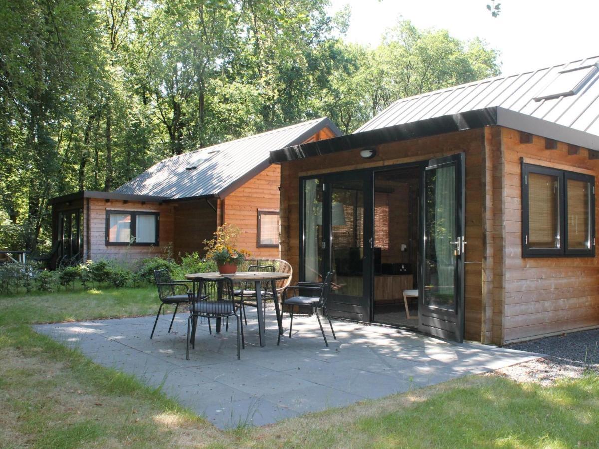 Cosy Wooden House Amid Woods In Soesterberg Utrecht Exterior foto